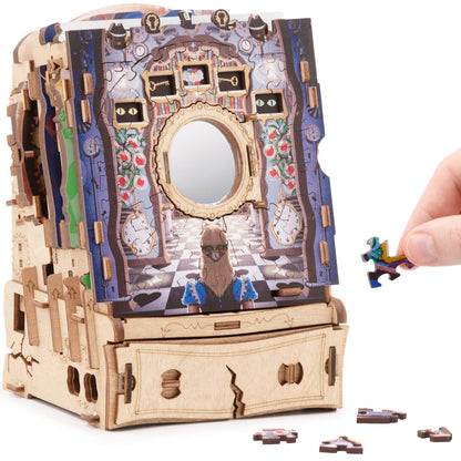 iDventure Wonderbox Alice im Wunderland Escape Room Spiel 3D Holzpuzzle Rätselbox Geschenkbox für Erwachsene & Kinder 10+